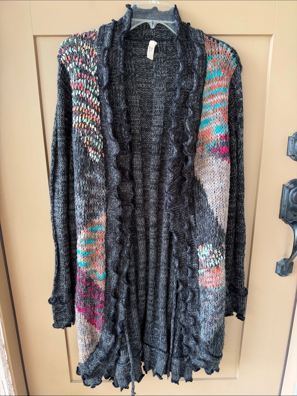 Diva Designs 1X Boho Charcoal Open-Front Ruffle Cardigan Multicolor Chunky Knit